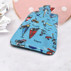 Flexible hot water bottle, ideal for comforting menstrual cramps and muscle aches.