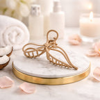 Lightweight hair claw clip for everyday use