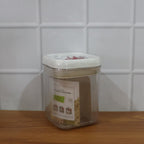 Space-saving durable transparent food storage container with airtight lid