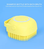 Detail of the silicone bath brush's shampoo dispenser, designed for easy application.
