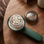 In-use electric lint remover for clothes