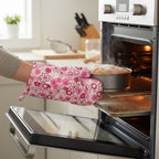 Overhead shot of the complete oven mitt and pot holder set.